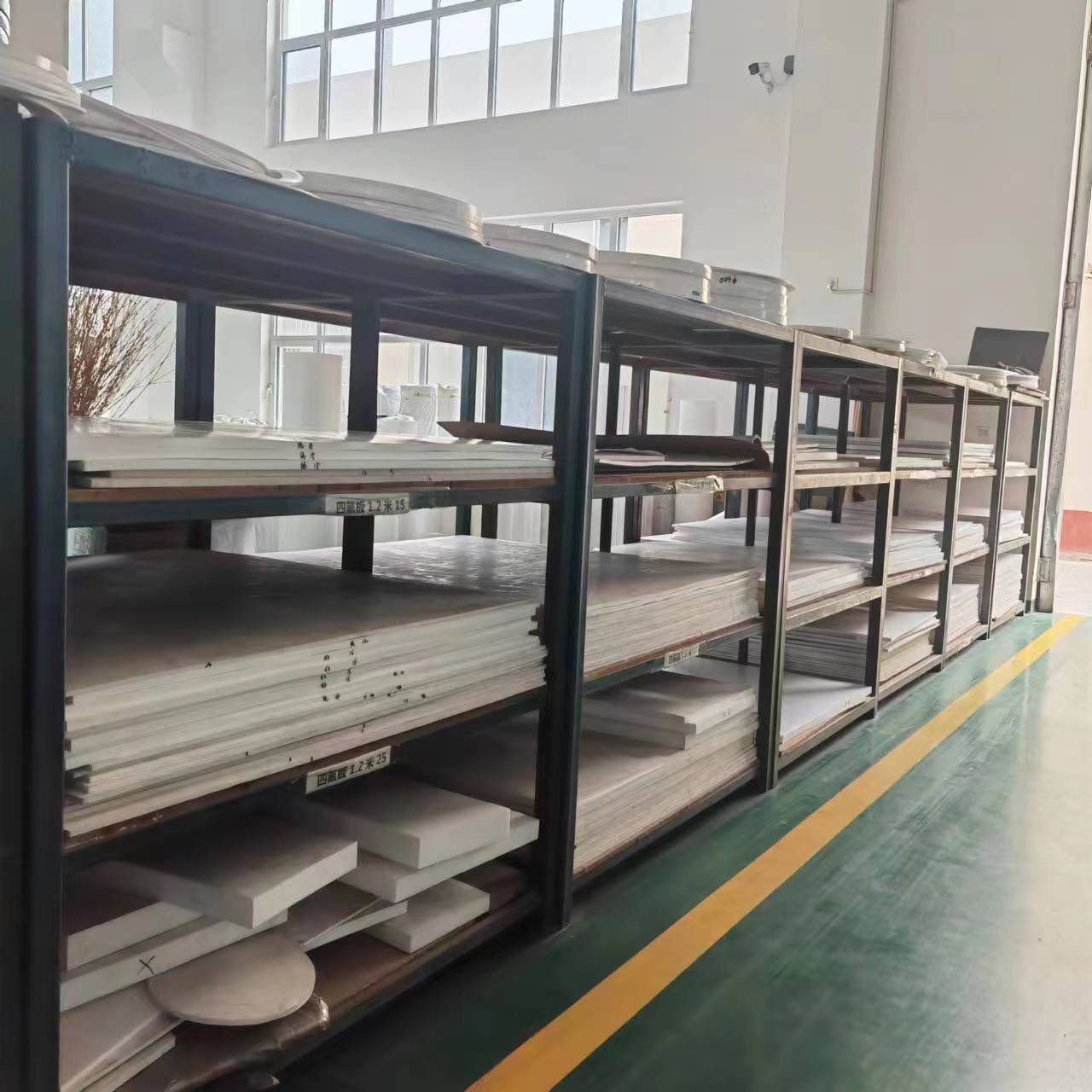 テフロンラミネートシート - 多様な産業向けの先進複合材料